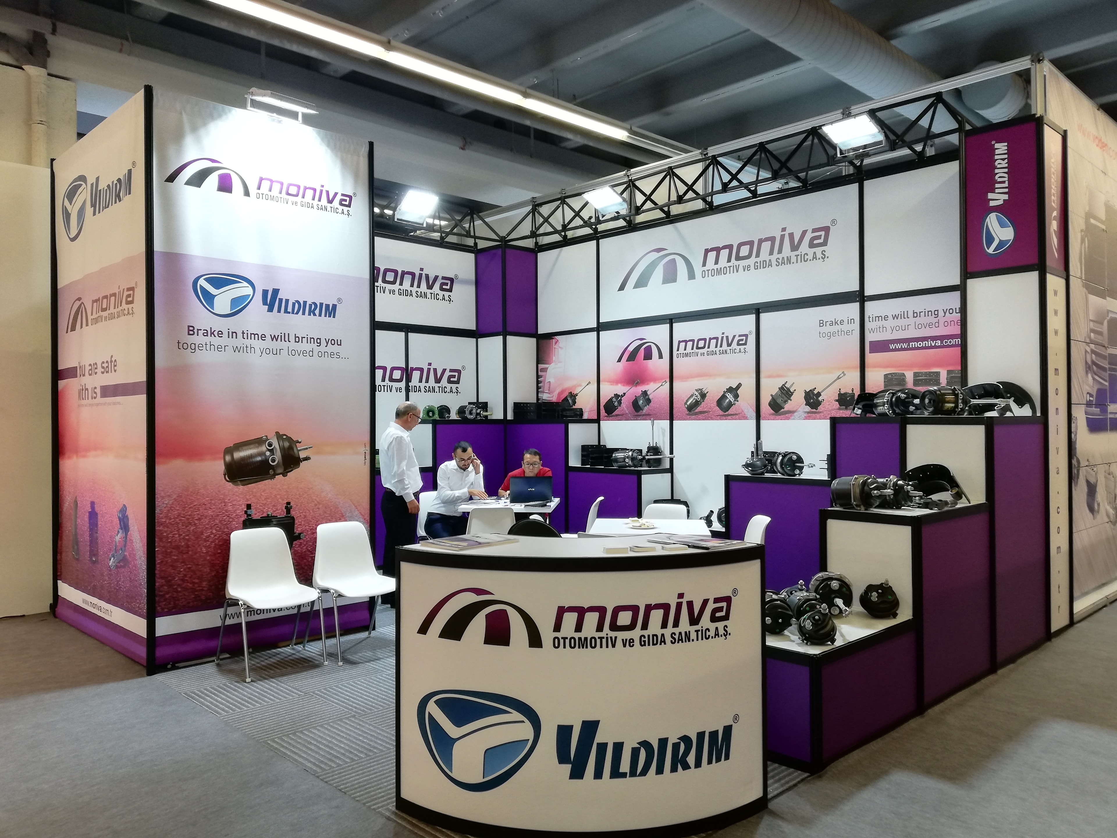 Moni Vay Yıldırım